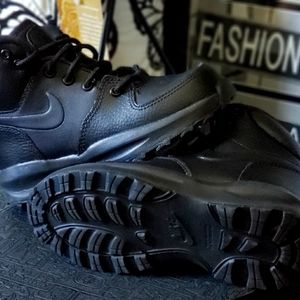 Nike ACG Boots
